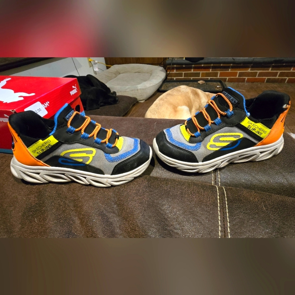 Skechers slip one size 1